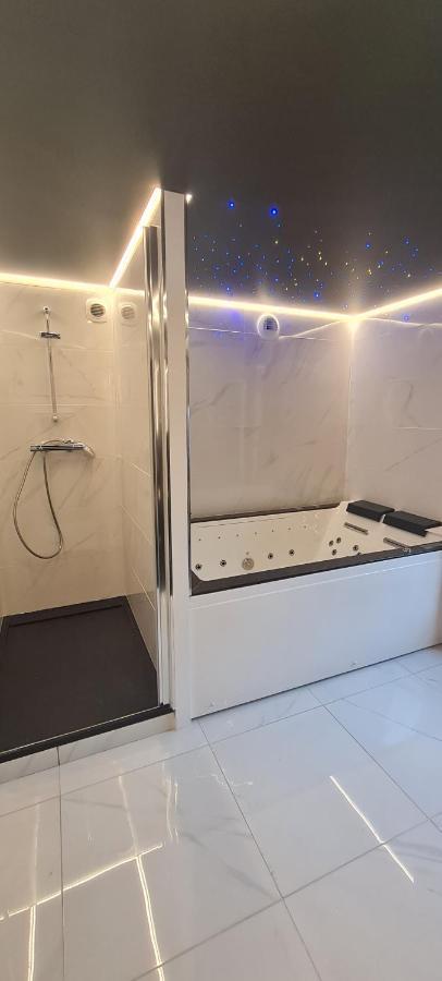 Hotel Le Sainte Jeanne Cormeilles-en-Vexin Zewnętrze zdjęcie