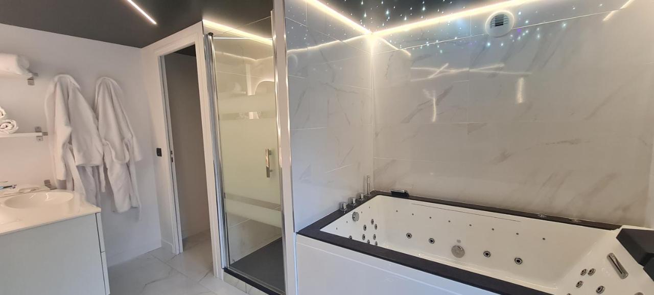 Hotel Le Sainte Jeanne Cormeilles-en-Vexin Zewnętrze zdjęcie