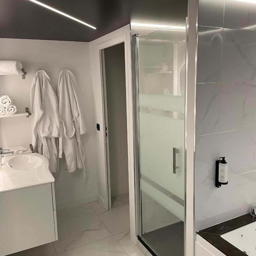 Hotel Le Sainte Jeanne Cormeilles-en-Vexin Zewnętrze zdjęcie